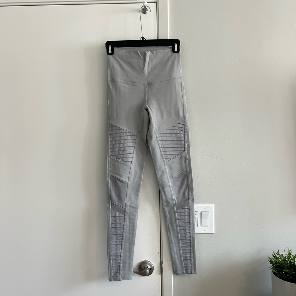 Alo Yoga Moto Leggings